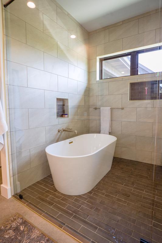 Tub shower combo in master bath